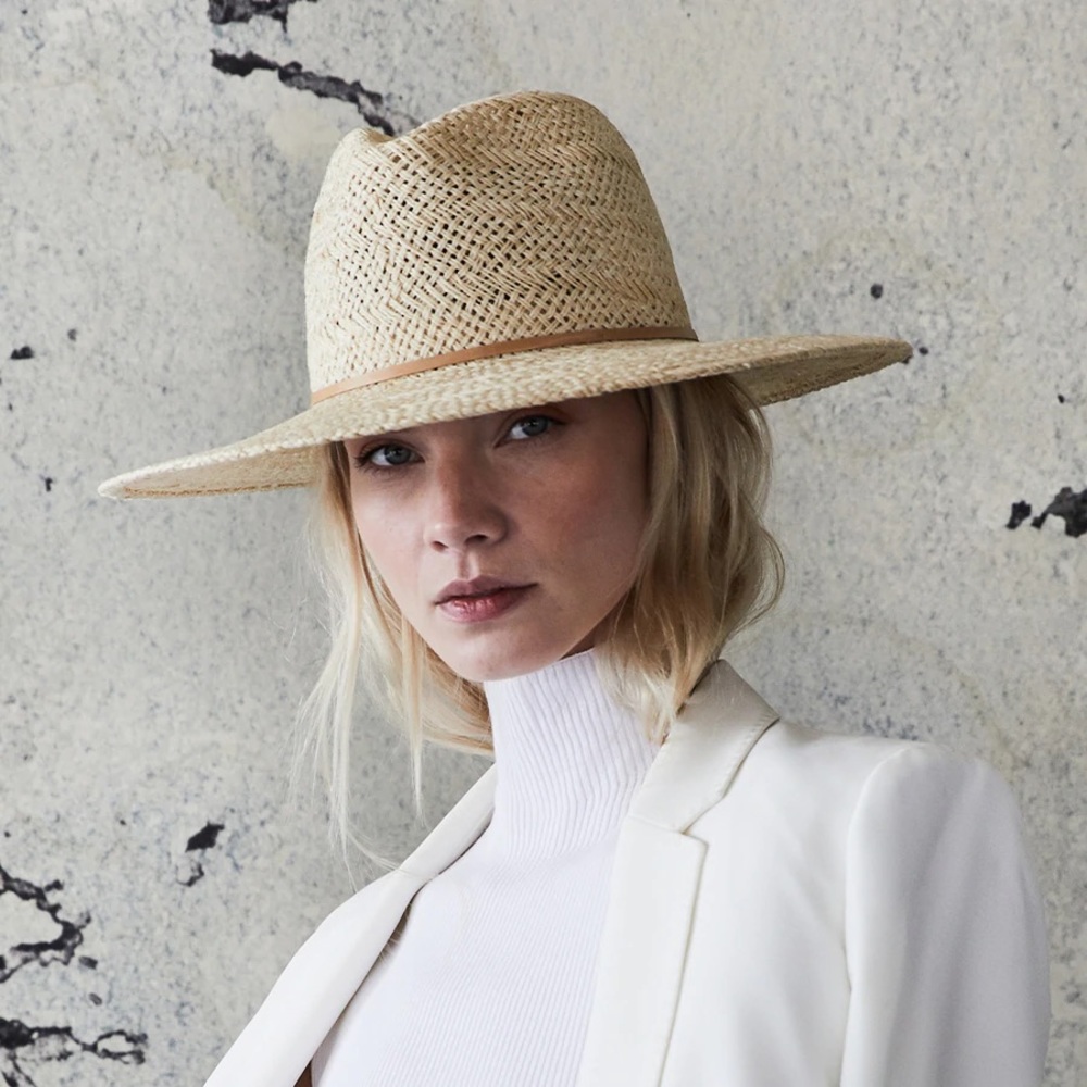 Janessa Leone Hart Hat size small
